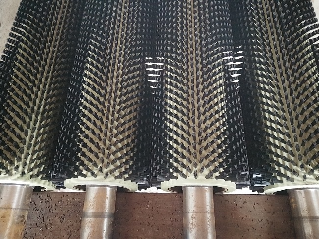 2.8米尼龍（lóng）刷絲毛刷輥加（jiā）工